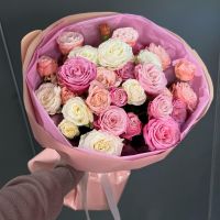 Букет из микса кустовых роз