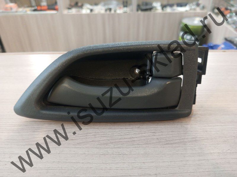 Внутренняя ручка двери правая nlr85/nmr85/npr75/nqr90/fvr34/fsr90