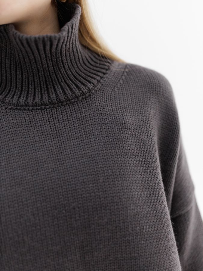 Свитер из мериноса графит удлиненный