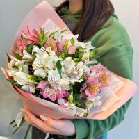 Букет из альстрамерией