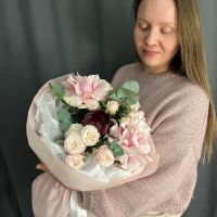 Букет для девушки под ленту