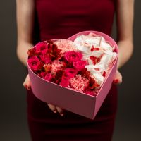 Цветы и конфеты в сердце