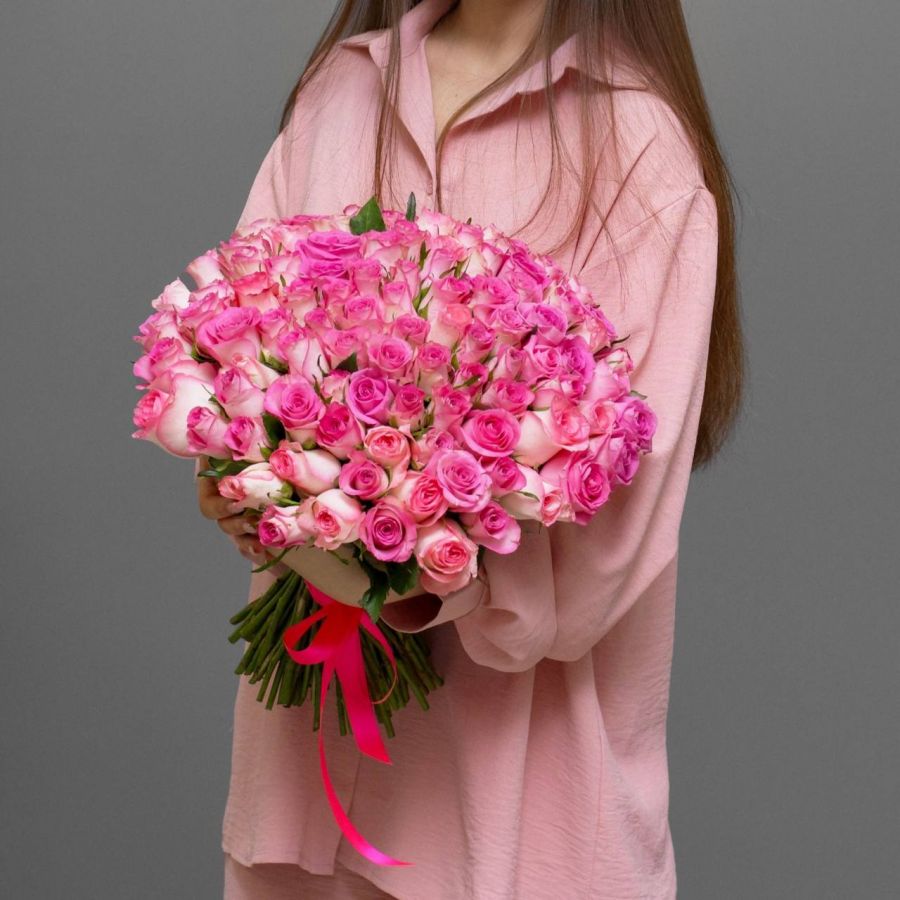 101 роза розовая 40 см (Кения) под ленту
