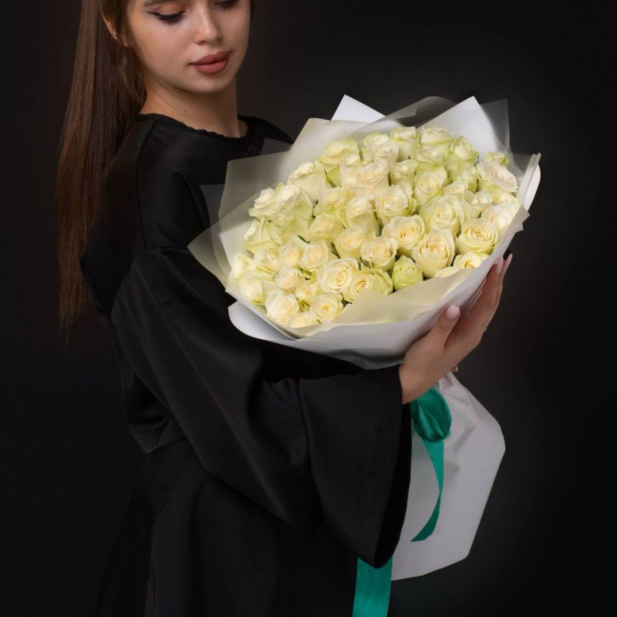 51 белая роза 40 см (Кения) в классическом оформлении