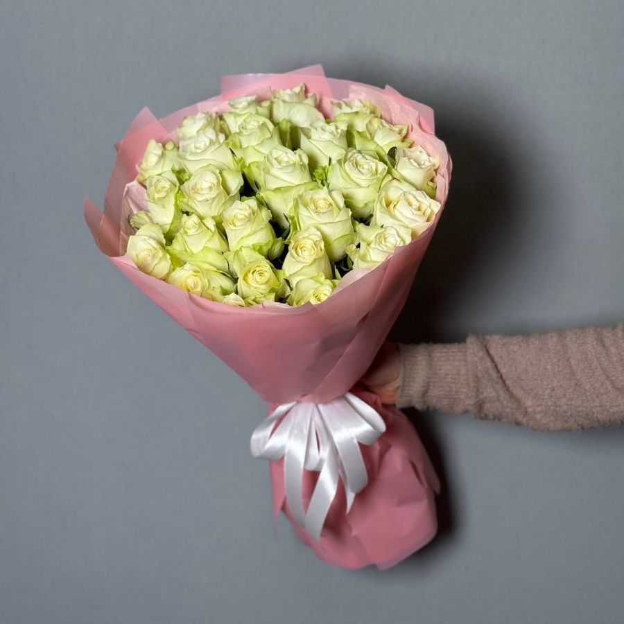 Букет белых роз 21шт