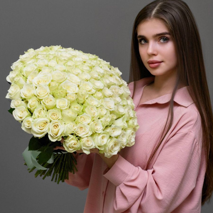 101 роза белая 40 см (Кения) под ленту