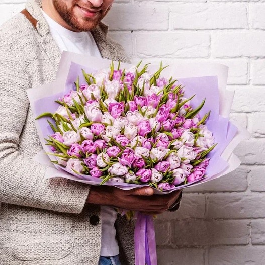 Монобукет из пионовидных тюльпанов 101шт