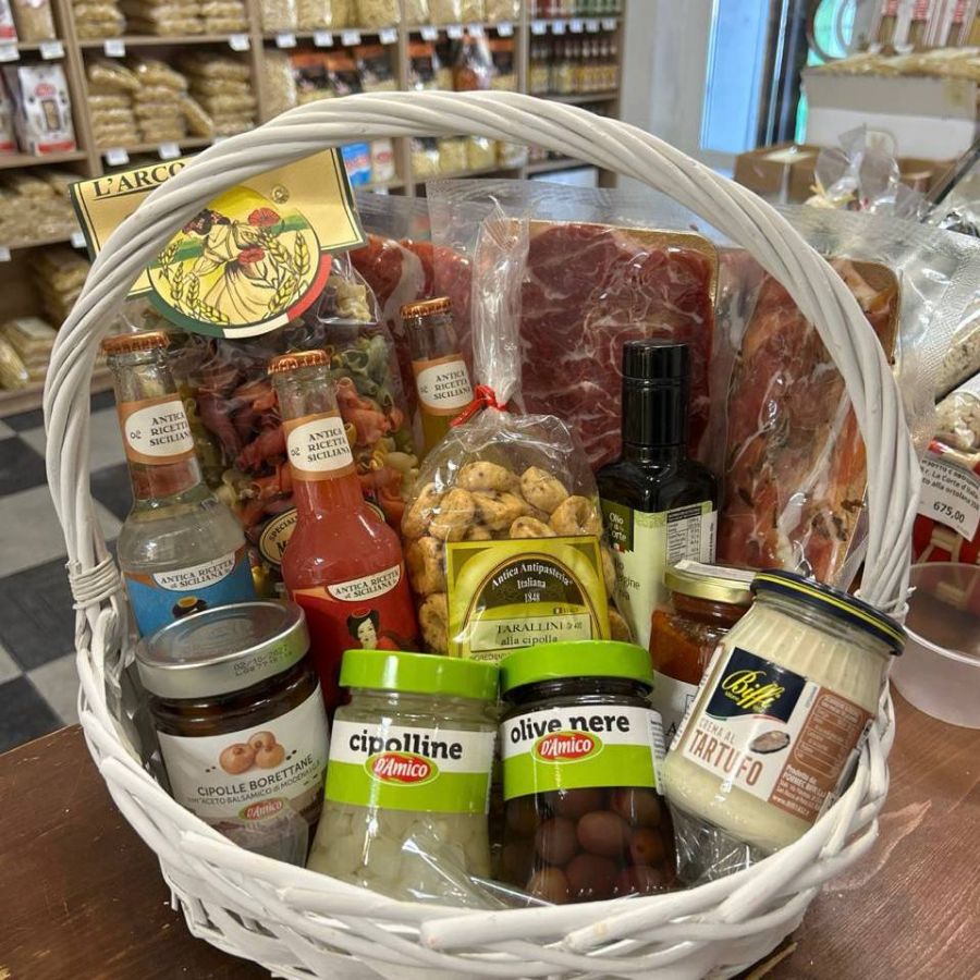 Корзина Подарочный набор с деликатесами Подарок мужчине