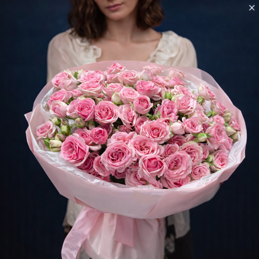 Букет из 21 нежных кустовых роз