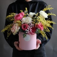 Весенняя коробка с пионовидными розами