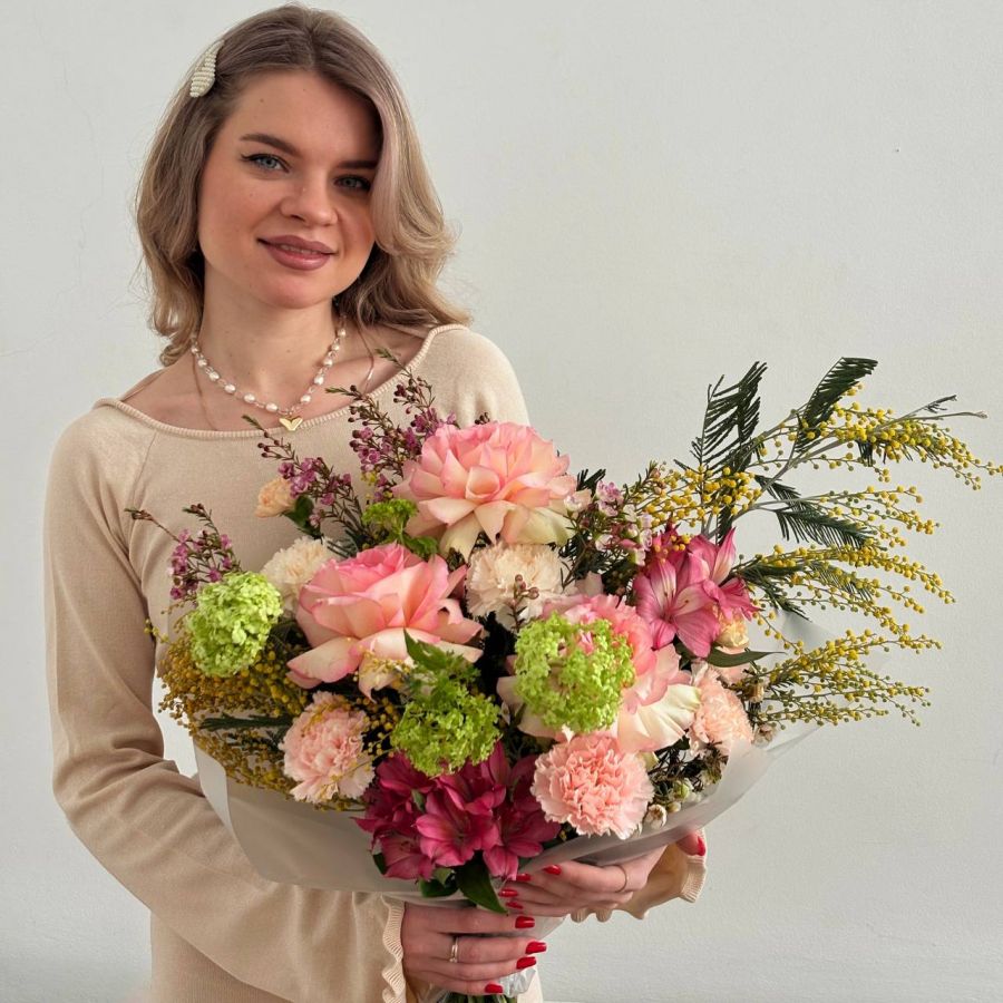 Букет с вибурнумом весенний