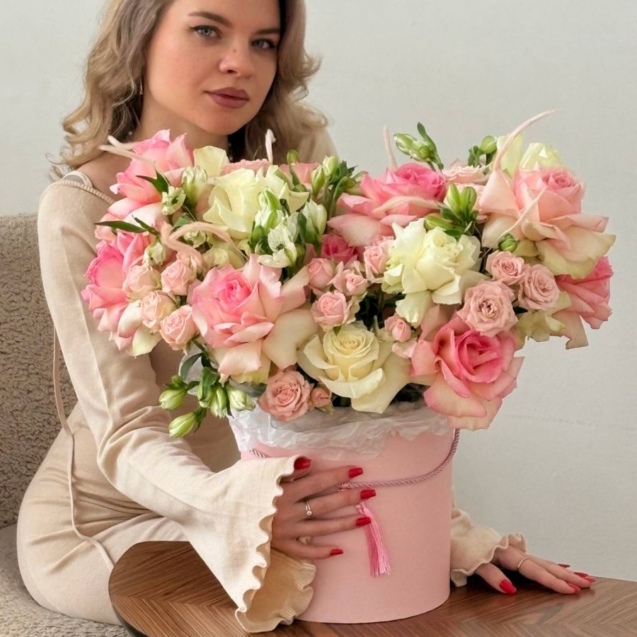 ВАУ-коробка с розами