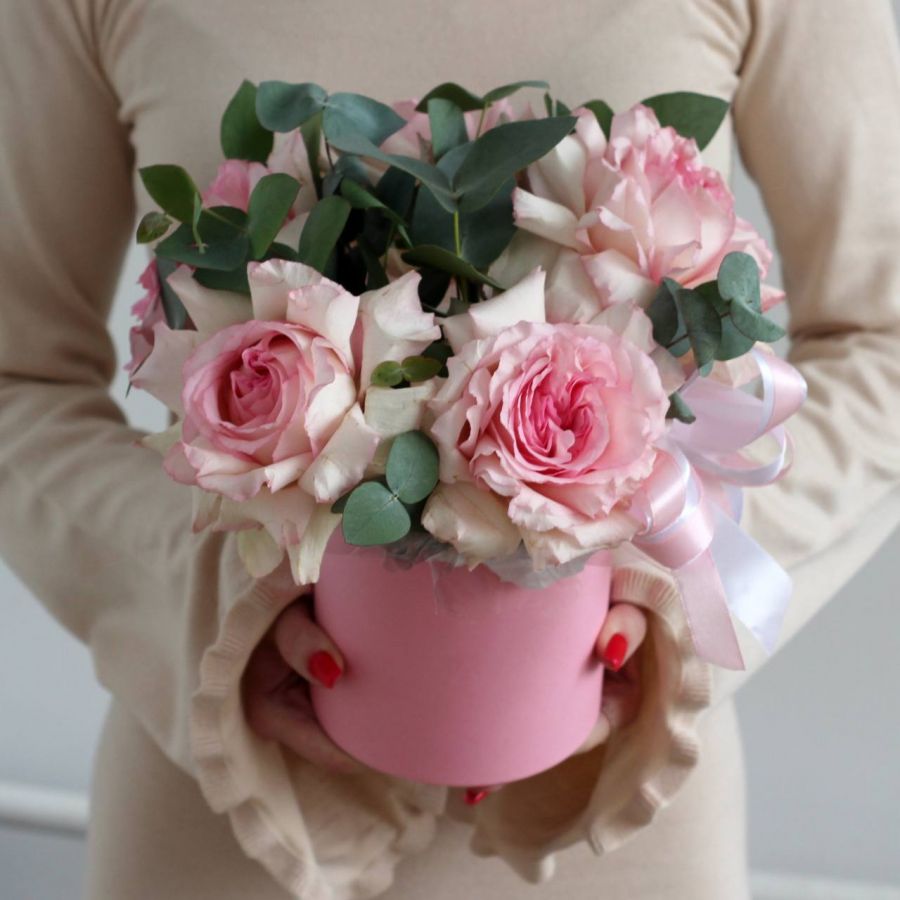 Нежная коробочка с розами