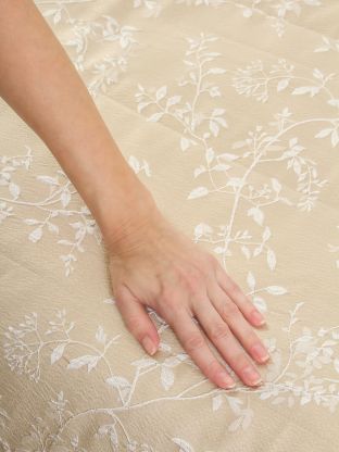 Покрывало евро, 240х260 см, 100% полиэстер, Silvano, Валери, кремовое