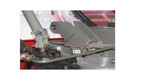 Откидной кронштейн вправо (симметричный влево) для Howo70