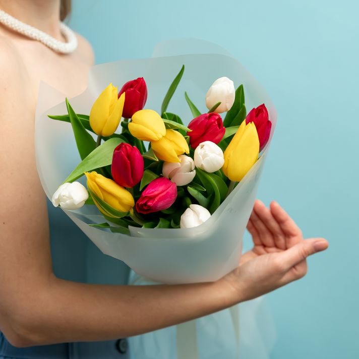 Тюльпаны микс от 15 шт