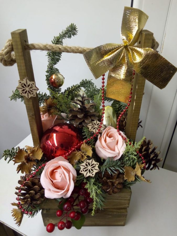 Композиция "Новогодний ящик"