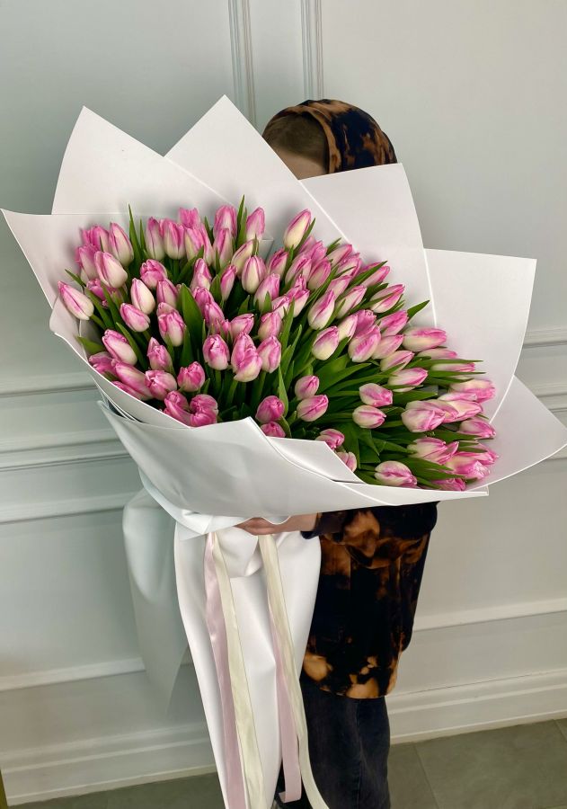 101 нежно-розовый тюльпан в фоамиране