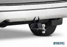 Фаркоп (тсу) Berg, крюк под квадрат на Land Cruiser 300