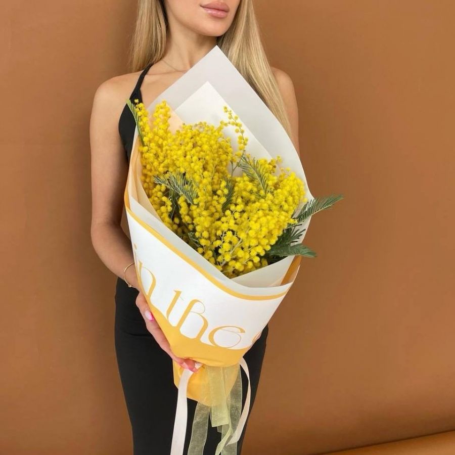 Букет комплимент из мимозы