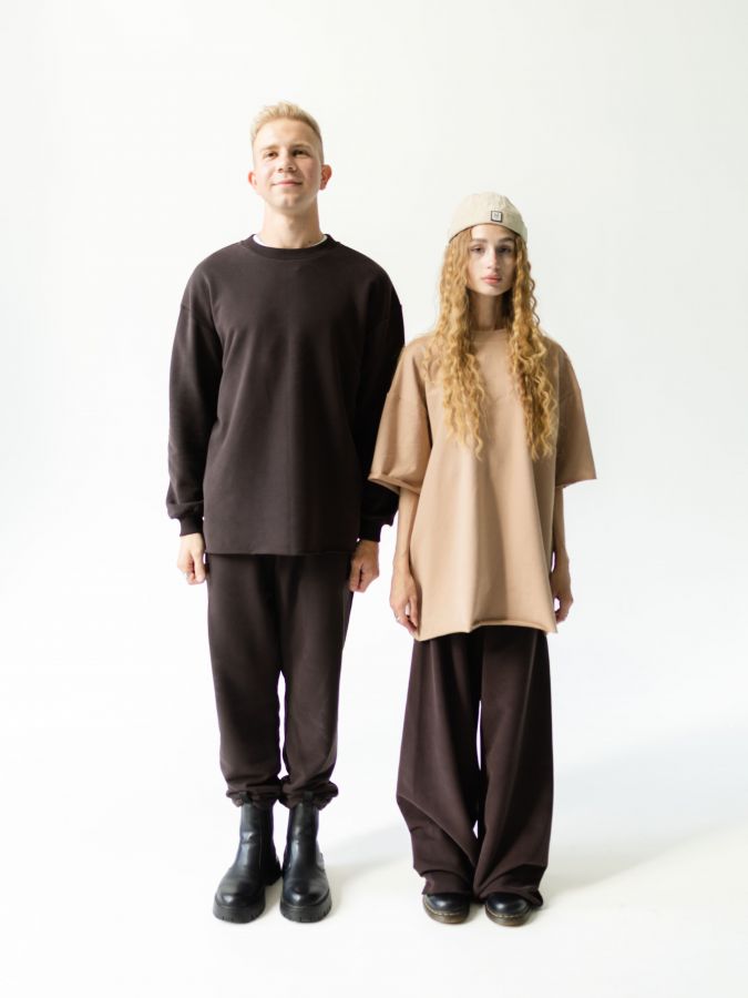 Брюки с защипами шоколад