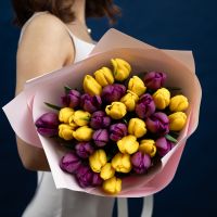 Фиолетовые и желтые тюльпаны (от 15шт)
