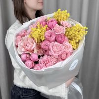 Хит весны - букет с розами и мимозой