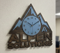 Часы настенные в виде логотипа компании на заказ