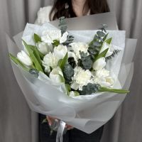 Букет с тюльпанами и диантусами