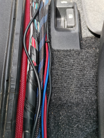 Замена Уплотнения Провода В Месте Входа В Салон на Автомобиле Варшавское шоссе 170Бс7