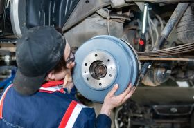 Замена Заднего Левого Тормозного Барабана на Автомобиле Варшавское шоссе 170Бс7