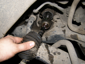 Инспекция Состояния Подушек Подрамника В Зоне Рейки на Автомобиле Варшавское шоссе 170Бс7