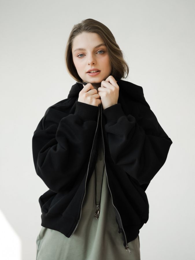 Толстовка на молнии черная