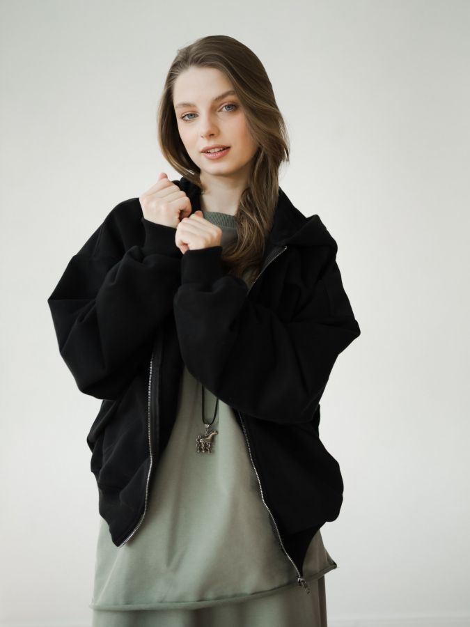 Толстовка на молнии черная