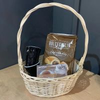 Подарочная корзина Чай с круассанами