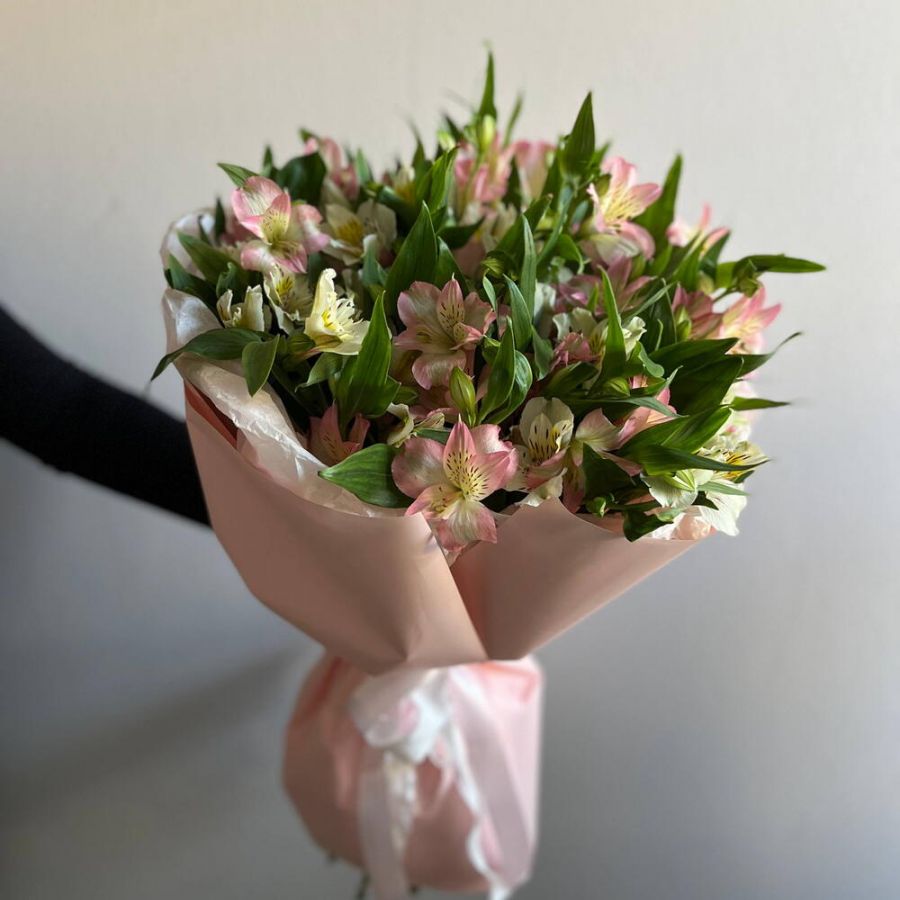 Букет из альстромерий микс