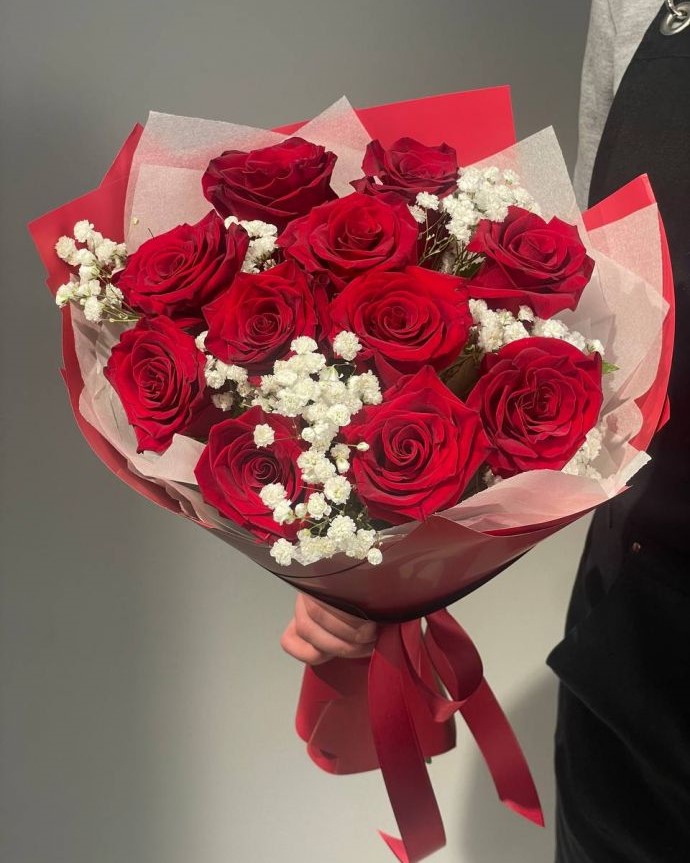 АКЦИЯ! Букет Роз 70см с гипсофилой "Ритм сердца"