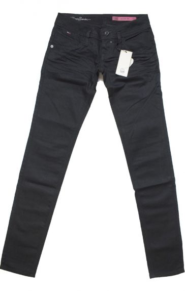 Tommy Hilfiger (CША)