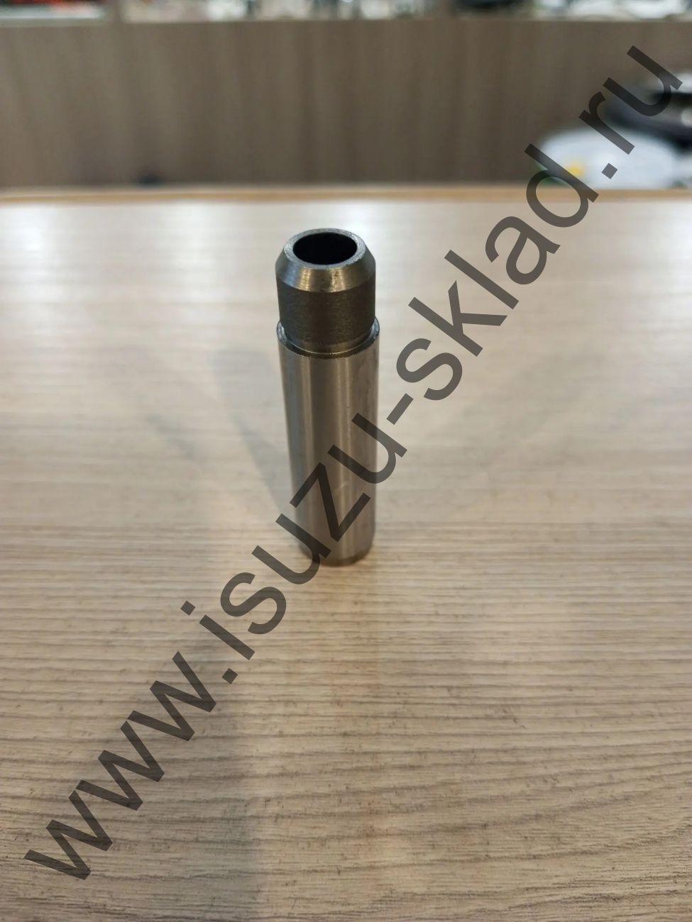 Направляющая клапана (4hk1/6hk1) nqr75/nqr90/npr75/fsr90/fvr34/Богдан (Япония) цена за 1шт