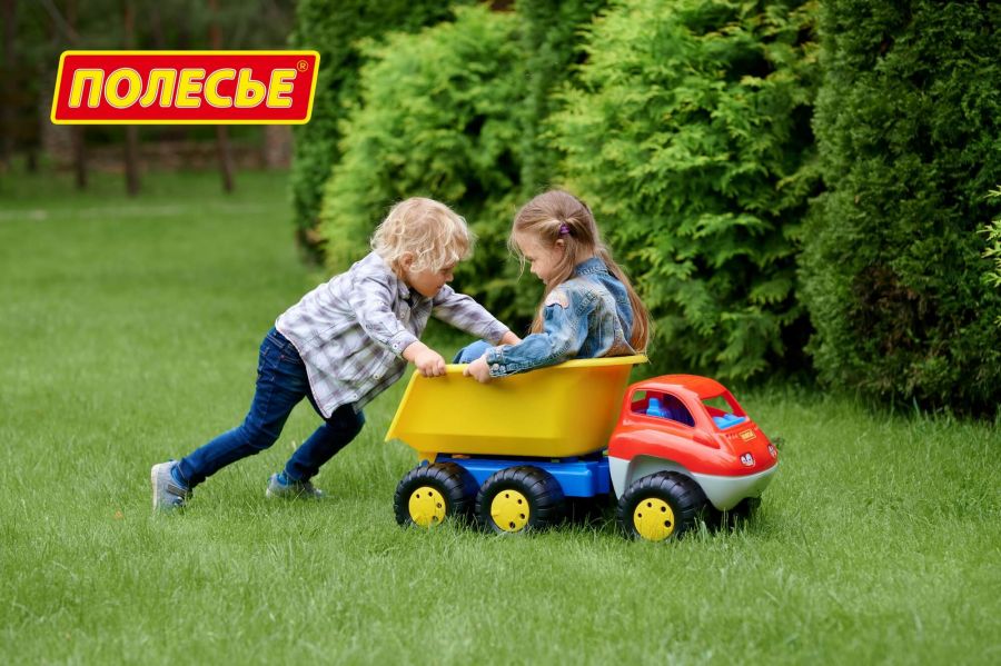 "Дакар", автомобиль-самосвал с прицепом (в пакете)