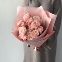 Нежные пионовидные розы с упаковкой