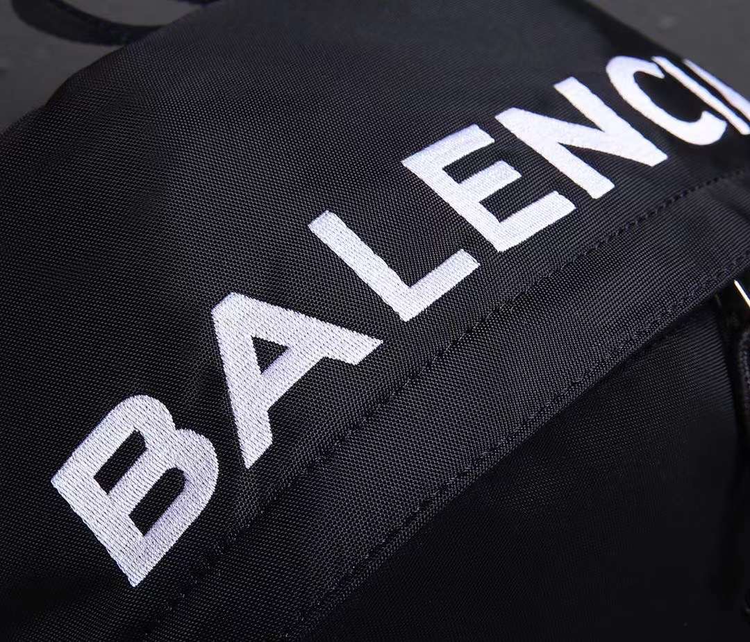 Рюкзак Balenciaga 49x36x13 cm