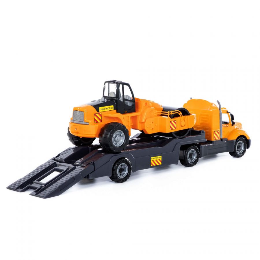 "Майк", автомобиль-трейлер + дорожный каток (в сеточке)