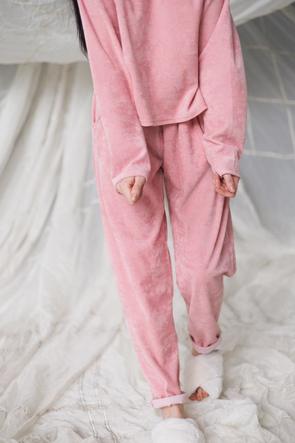 Кофта из вельвета розовая