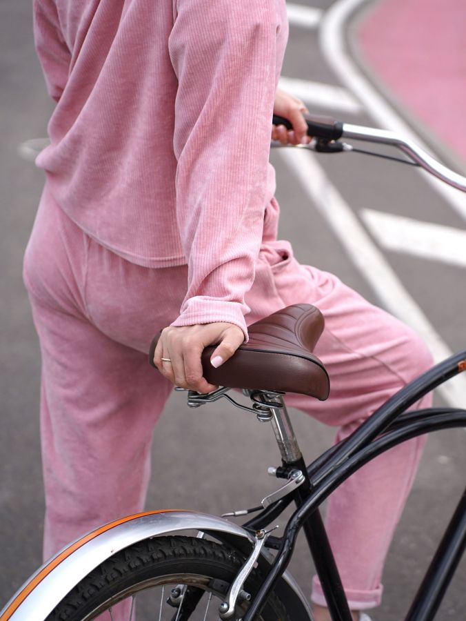 Кофта из вельвета розовая