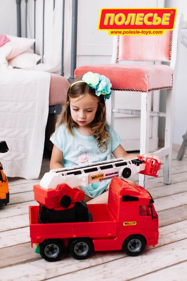 Автомобиль пожарный (в сеточке)