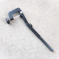 Струбцина крепления датчика эхолота на лодку ПВХ с НДНД (изогнутая)