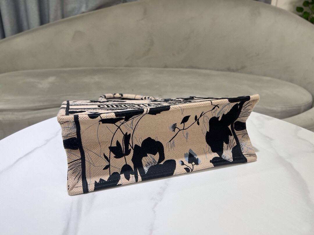 Dior Book Tote 36 cm