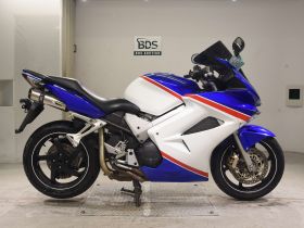 HONDA VFR800