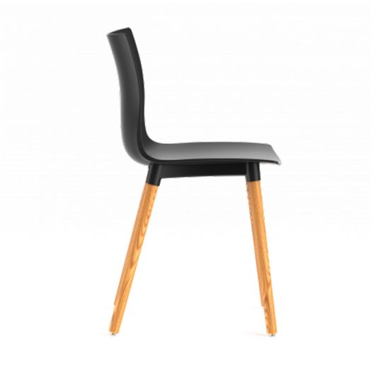Стул пластиковый с деревянными ножками BESK  (черный)